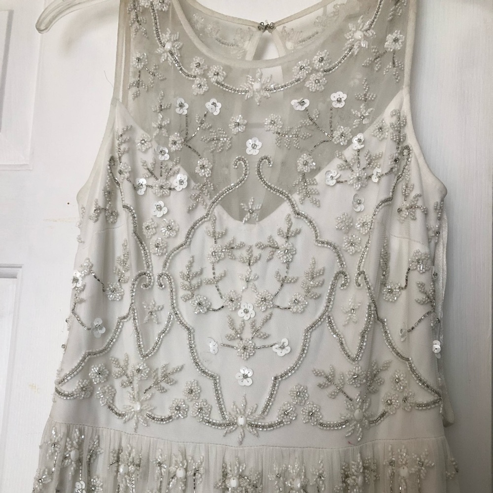 Stunning Adrianna Pappell Gown!